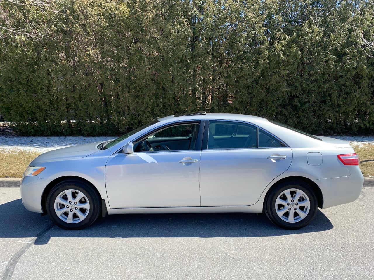 2009 Toyota Camry LE-MOONROOF/LEATHER-ONLY 163K KMS.!! Photo3