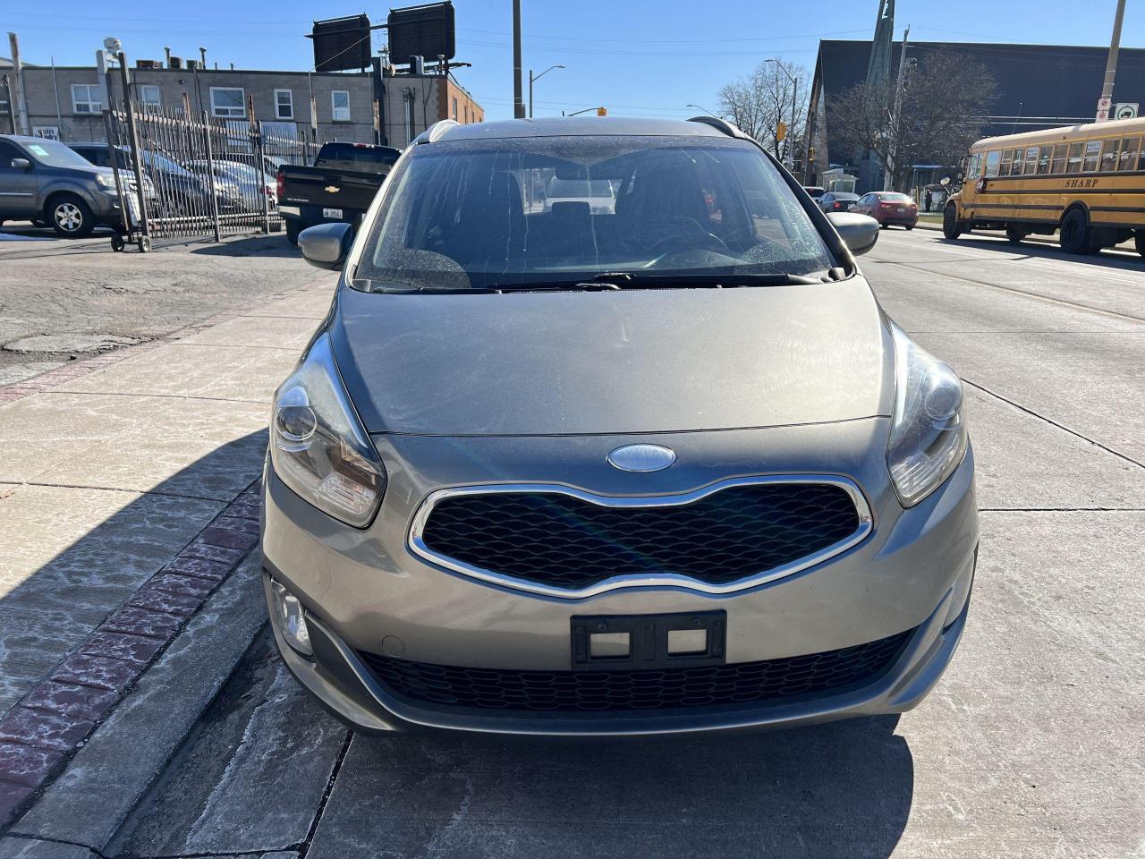 2014 Kia Rondo LX