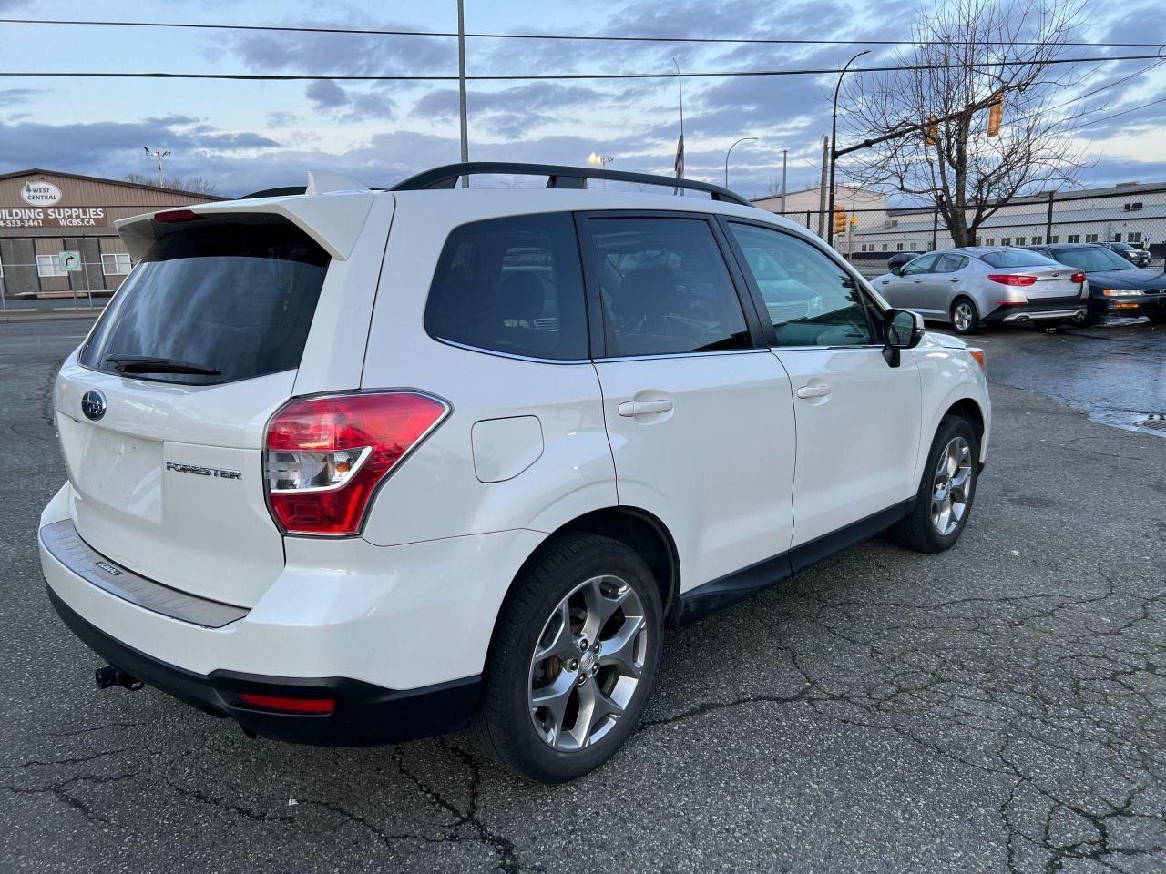 2016 Subaru Forester i Limited - Photo #5