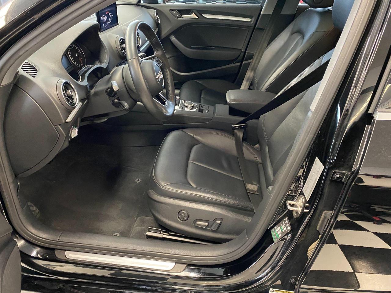 2017 Audi A3 2.0T Komfort TFSI+Pano Roof+Heated Seats+Xenons - Photo #18