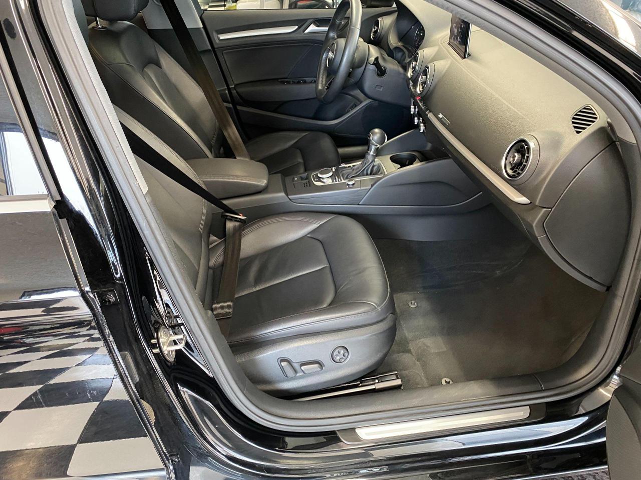 2017 Audi A3 2.0T Komfort TFSI+Pano Roof+Heated Seats+Xenons - Photo #21
