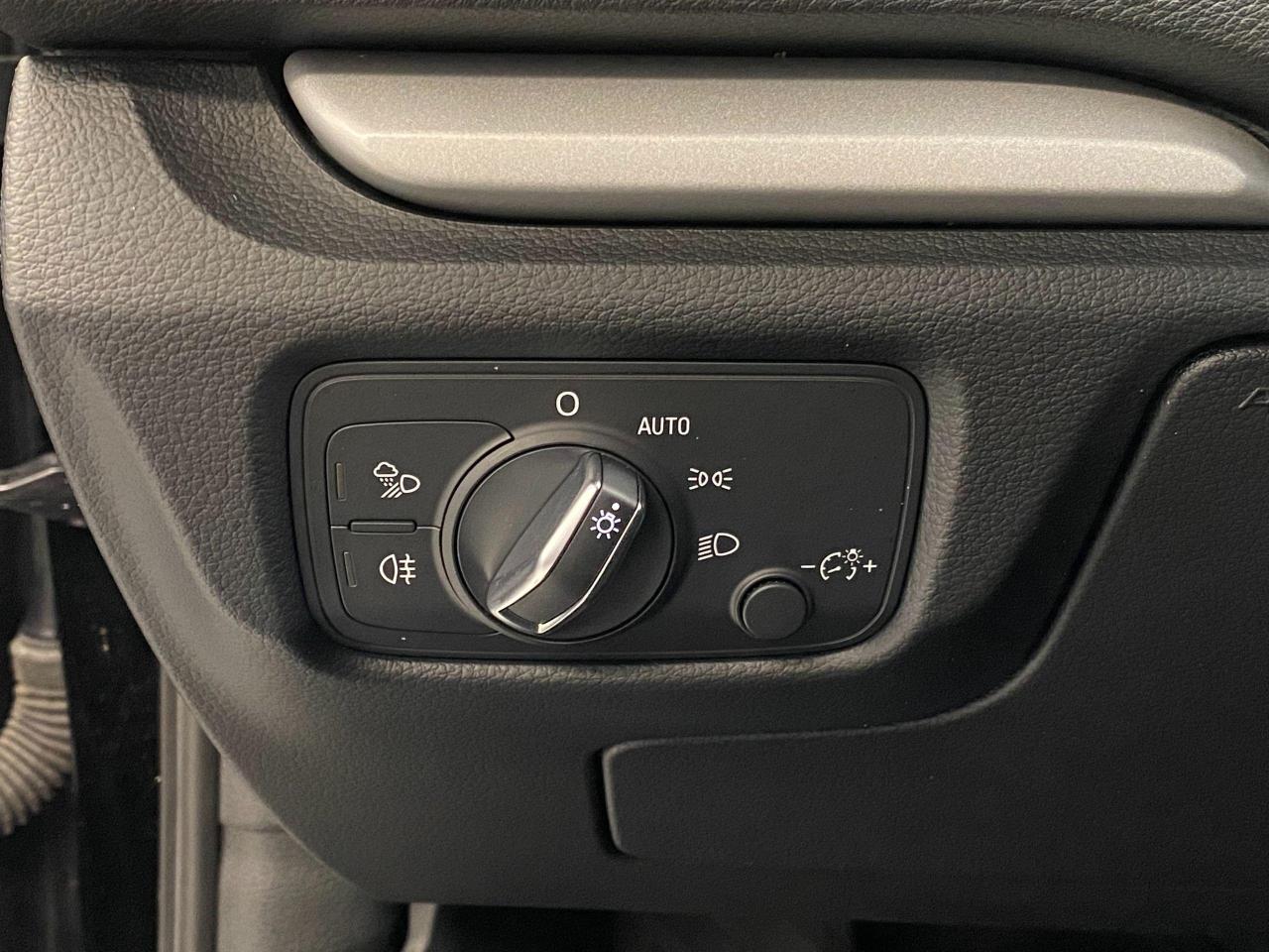2017 Audi A3 2.0T Komfort TFSI+Pano Roof+Heated Seats+Xenons - Photo #53