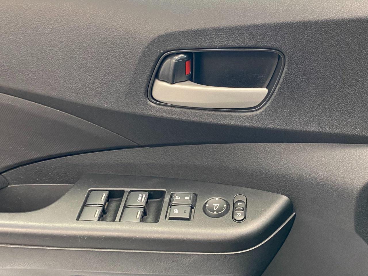 2015 Honda CR-V LX+Camera+Heated Seats+A/C+CLEAN CARFAX - Photo #48