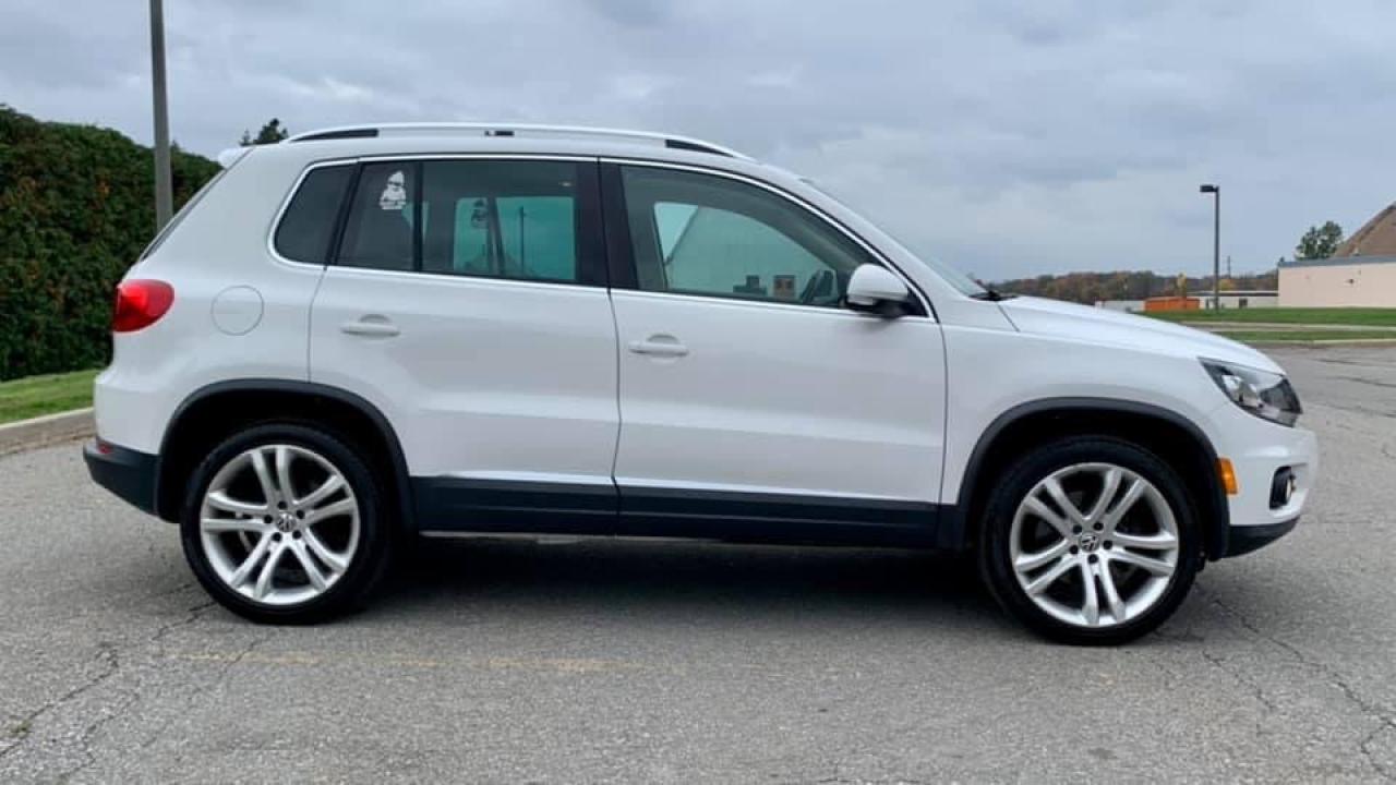 2012 Volkswagen Tiguan Highline 4MOTION Photo2