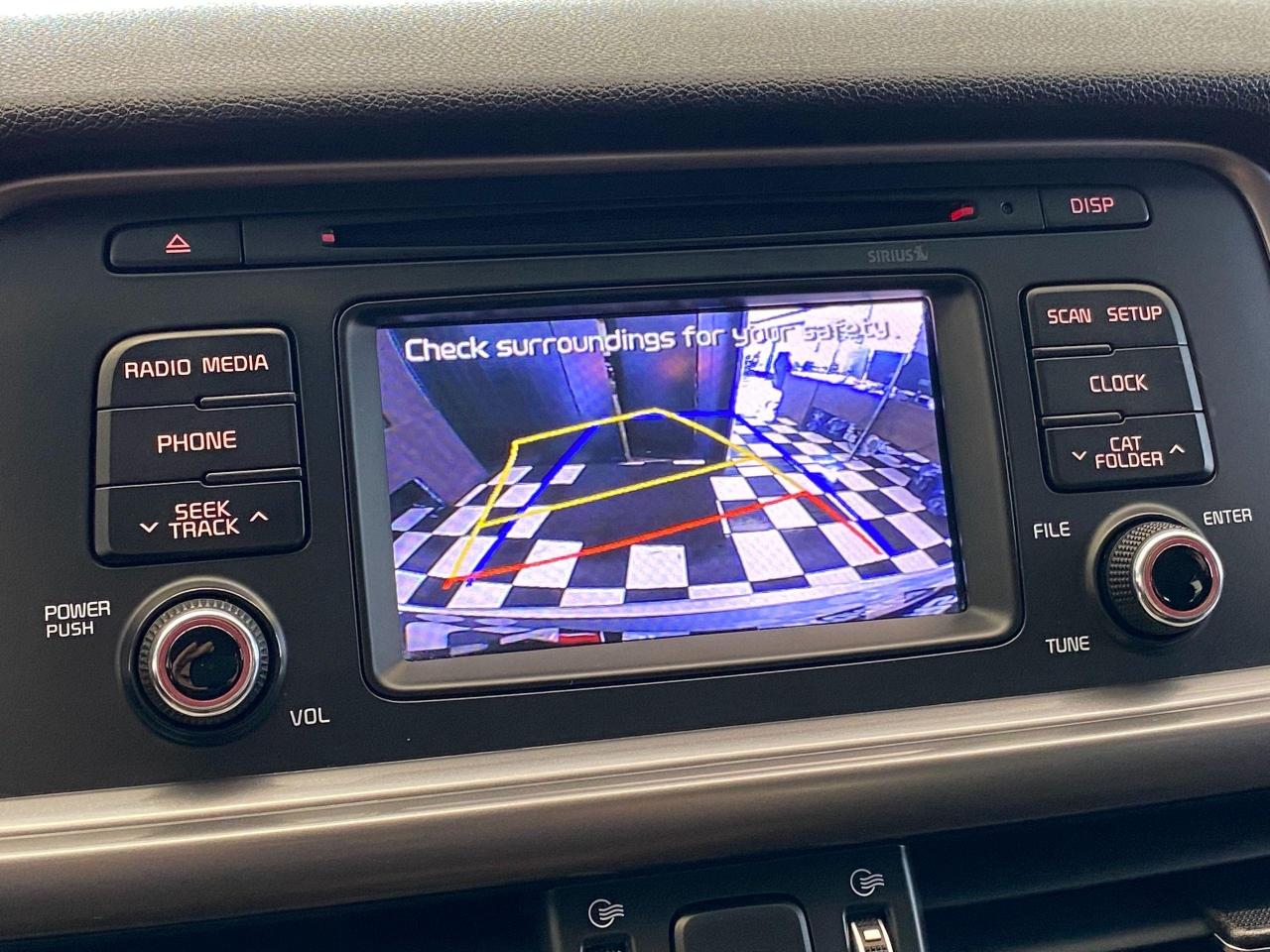 2018 Kia Optima LX+Camera+Heated Steering+Sensors+CLEAN CARFAX - Photo #11