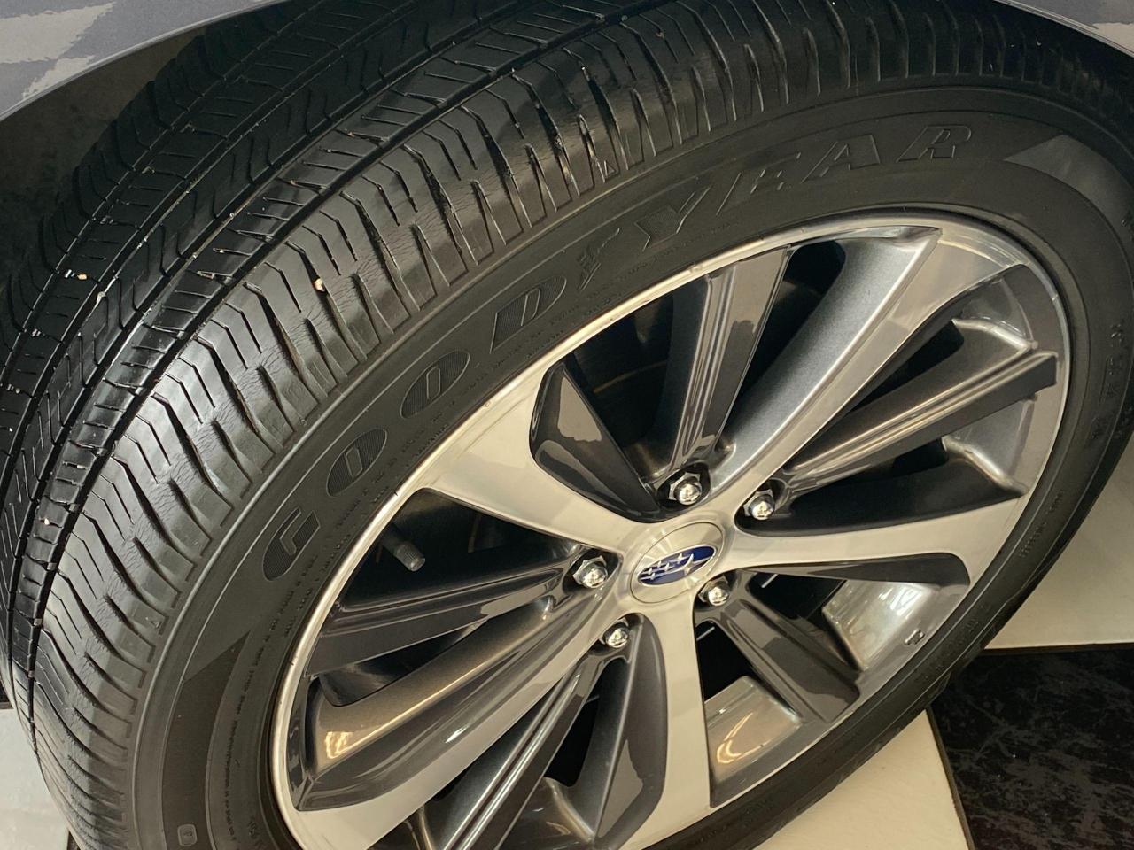 2016 Subaru Legacy 3.6R w/Limited & Tech Pkg Eye Sight+ACCIDENT FREE - Photo #14