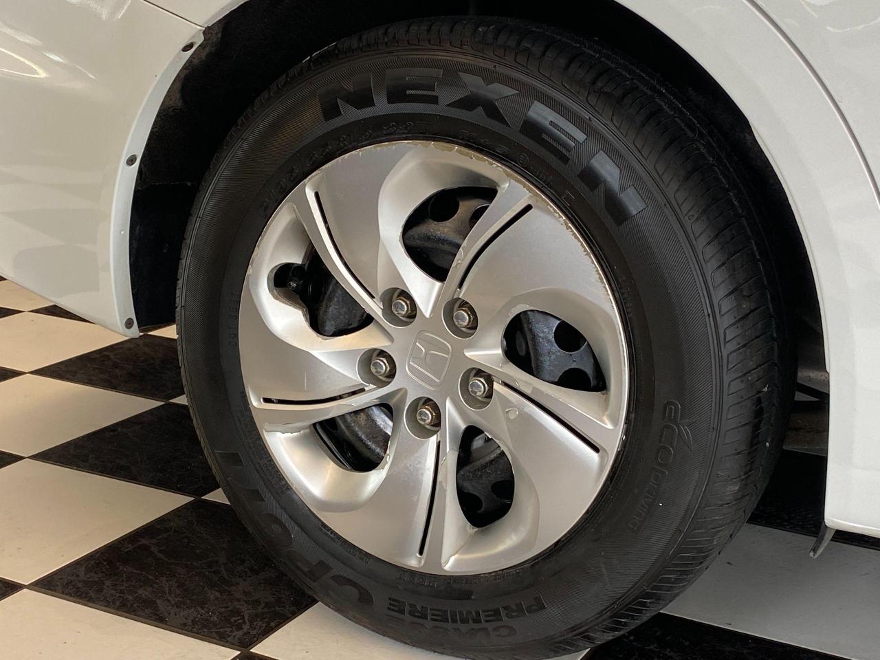 2013 Honda Civic LX+Bluetooth+Heated Seats+Cruise+A/C+New Tires Photo108