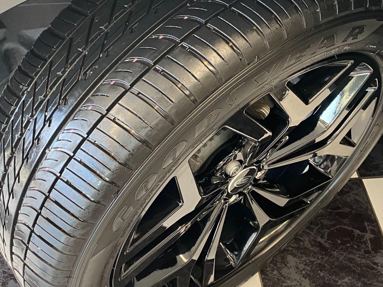 2020 Land Rover Range Rover Evoque S AWD+GPS+PANO Roof+Lane Departure+CLEAN CARFAX - Photo #12