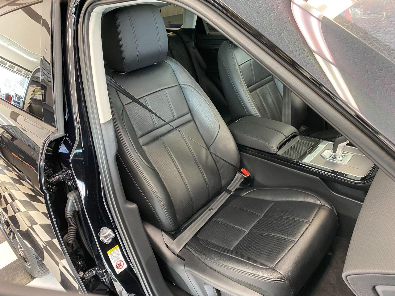 2020 Land Rover Range Rover Evoque S AWD+GPS+PANO Roof+Lane Departure+CLEAN CARFAX Photo91