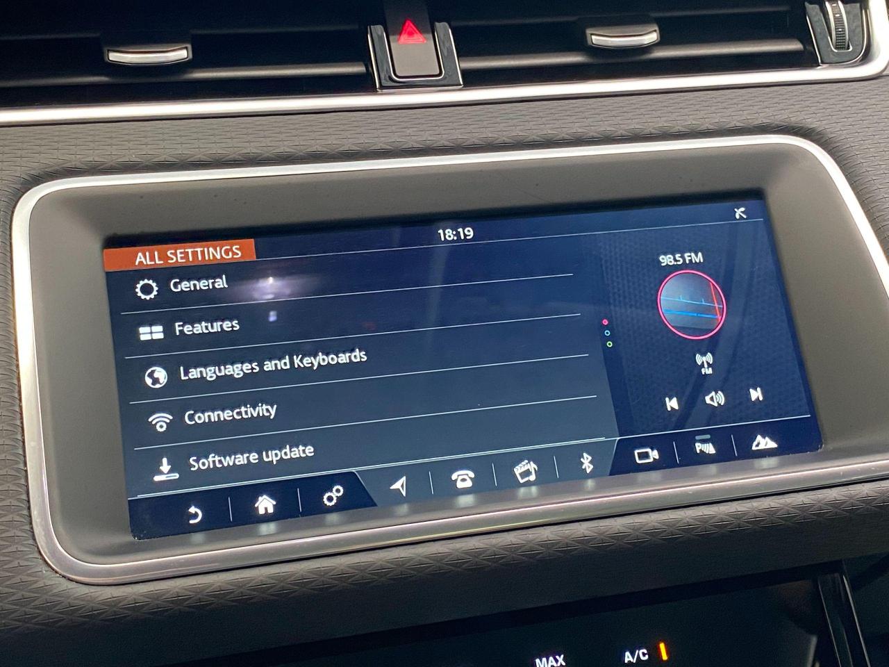 2020 Land Rover Range Rover Evoque S AWD+GPS+PANO Roof+Lane Departure+CLEAN CARFAX - Photo #34