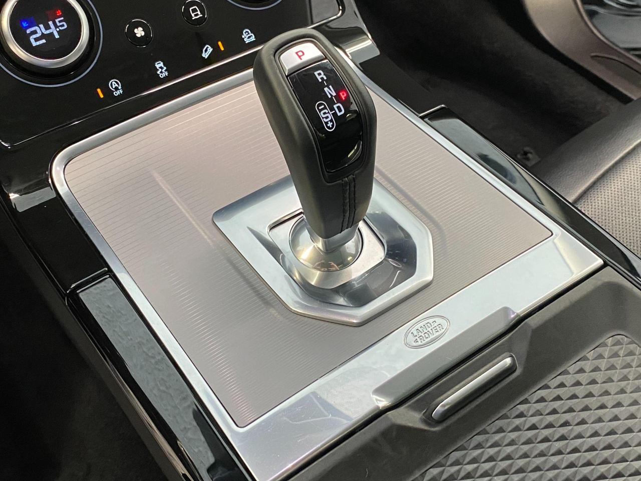 2020 Land Rover Range Rover Evoque S AWD+GPS+PANO Roof+Lane Departure+CLEAN CARFAX - Photo #39