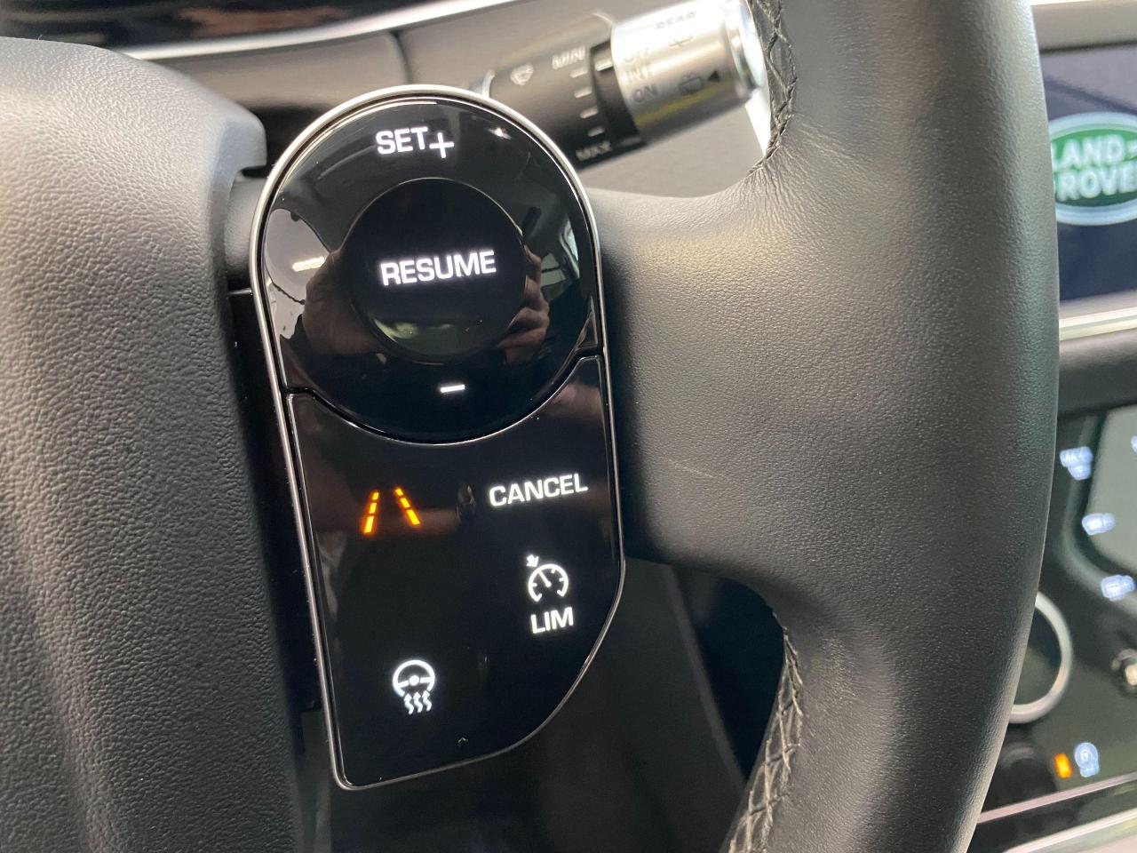 2020 Land Rover Range Rover Evoque S AWD+GPS+PANO Roof+Lane Departure+CLEAN CARFAX Photo118