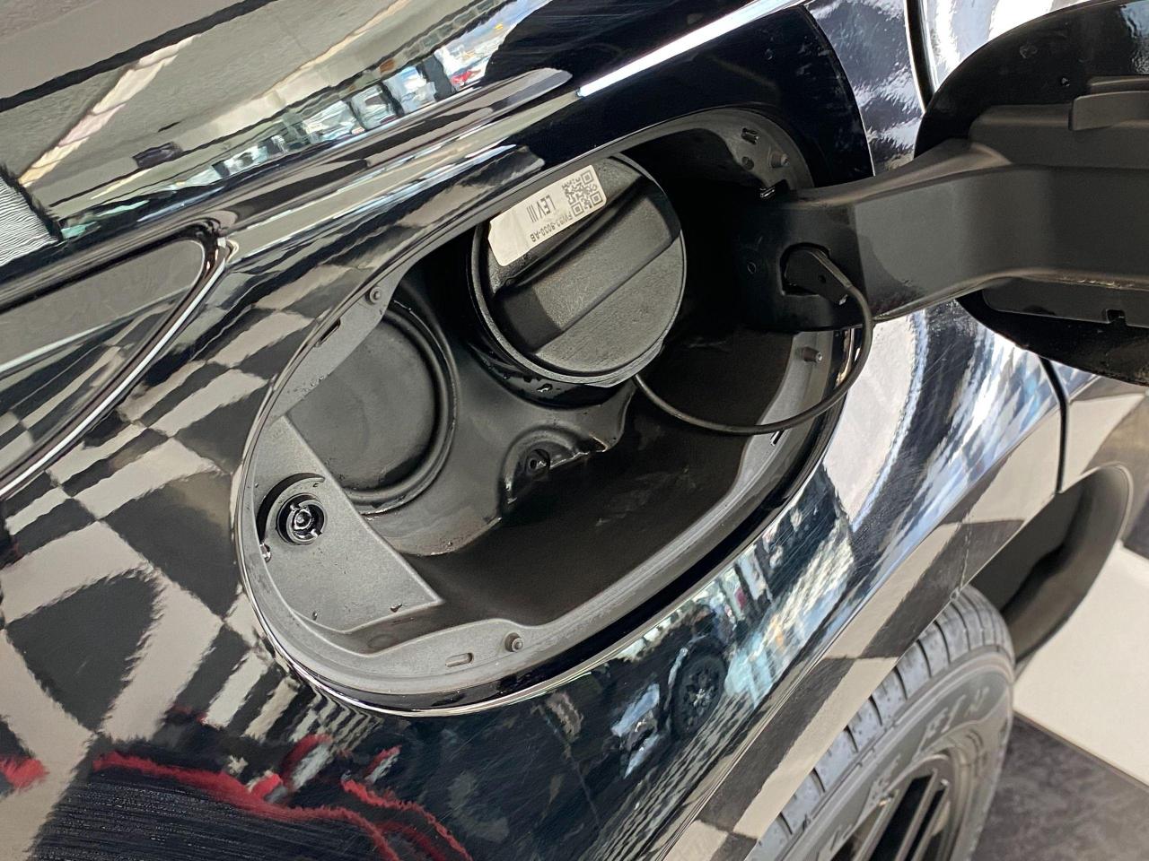 2020 Land Rover Range Rover Evoque S AWD+GPS+PANO Roof+Lane Departure+CLEAN CARFAX Photo135