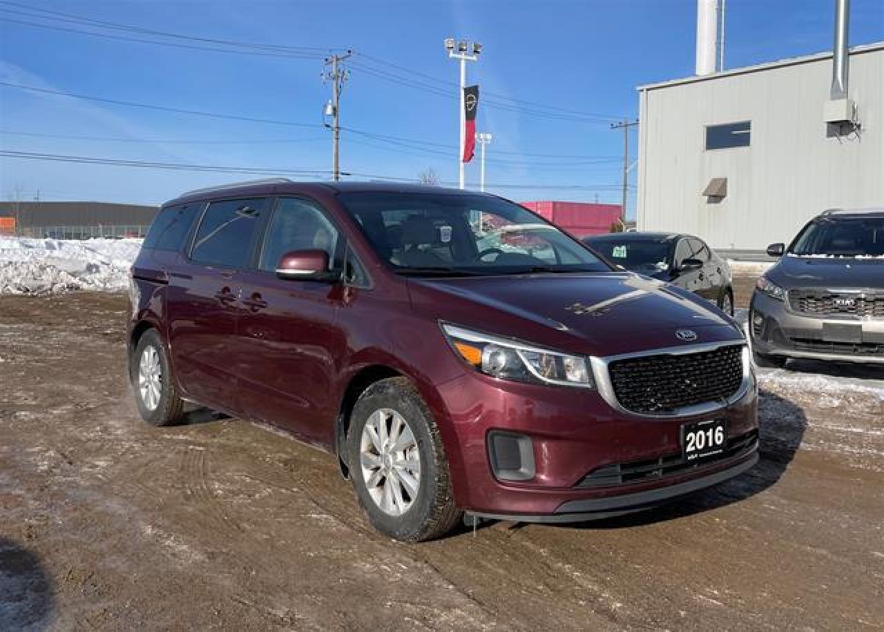 Used 2016 Kia Sedona LX for sale in Thunder Bay, ON