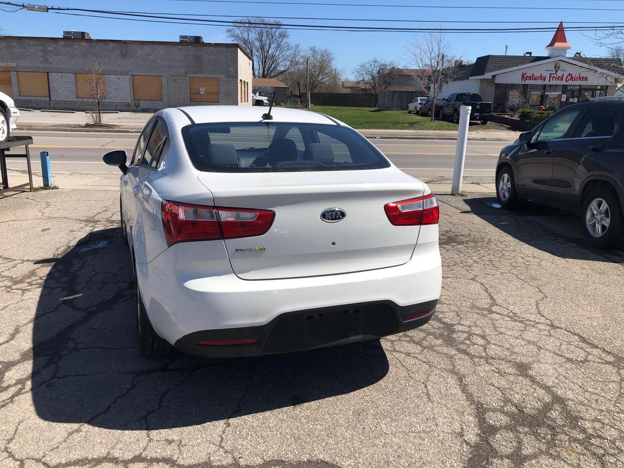 2013 Kia Rio 4dr Sdn Auto LX+ ECO Photo2