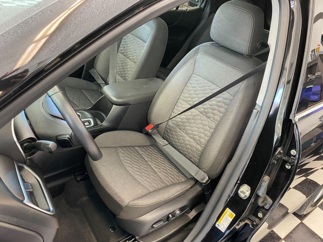 2018 Chevrolet Equinox LT+Pano Roof+ApplePlay+Heated Seats+CLEAN CARFAX Photo85