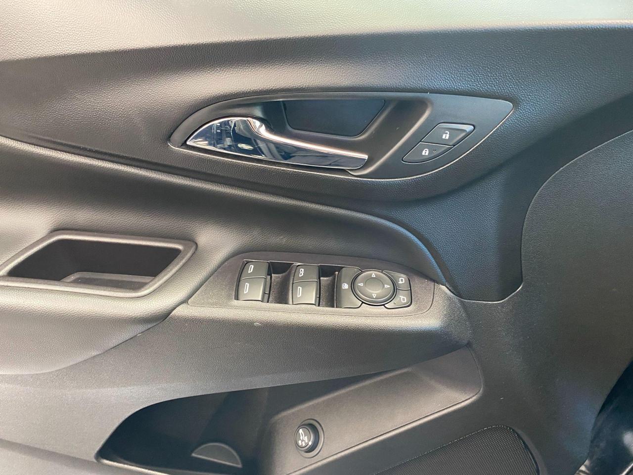 2018 Chevrolet Equinox LT+Pano Roof+ApplePlay+Heated Seats+CLEAN CARFAX - Photo #42