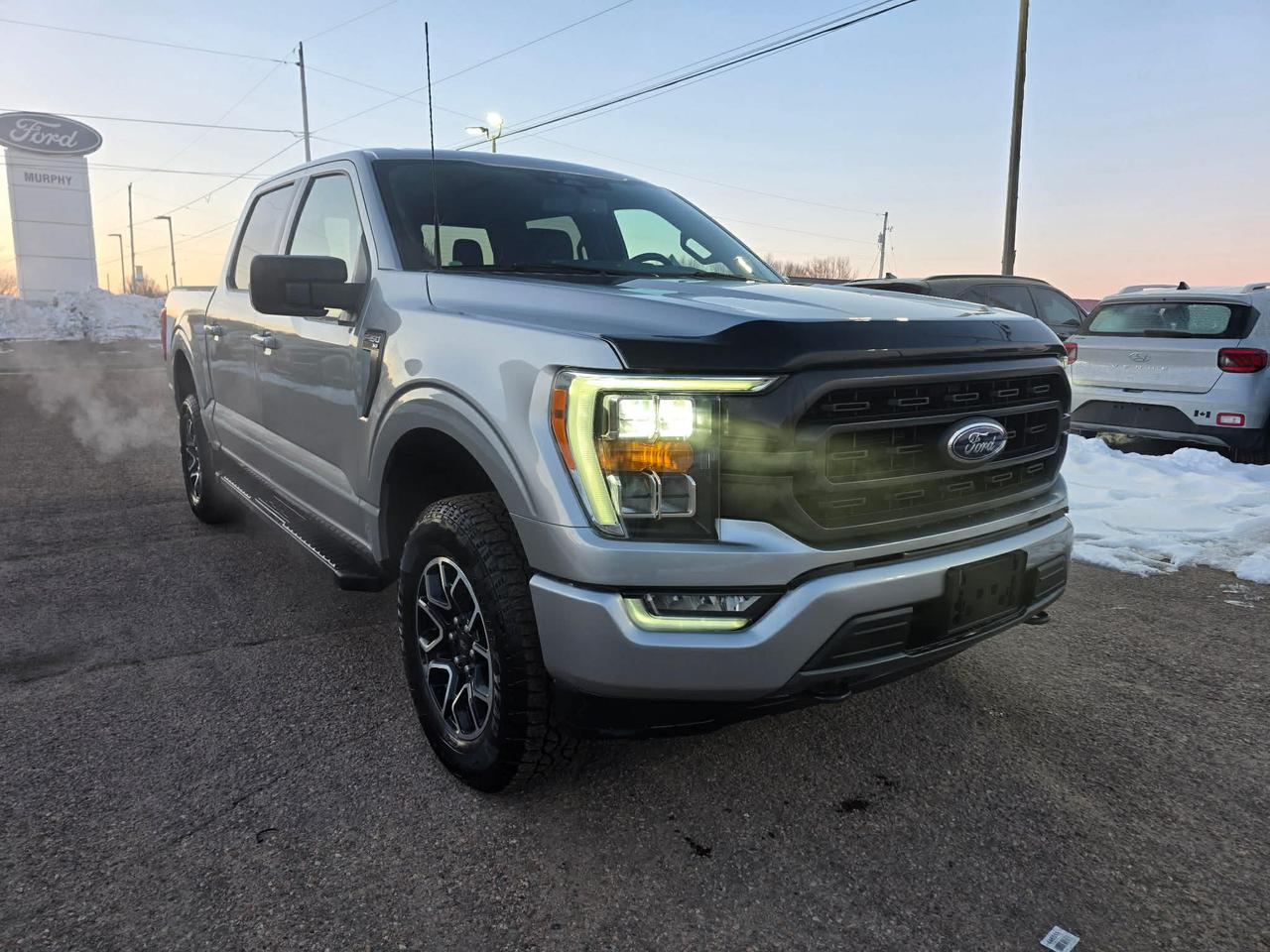 2022 Ford F-150 XLT Photo4