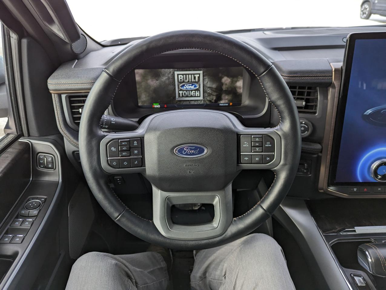 2022 Ford F-150 Lightning Lariat Photo5