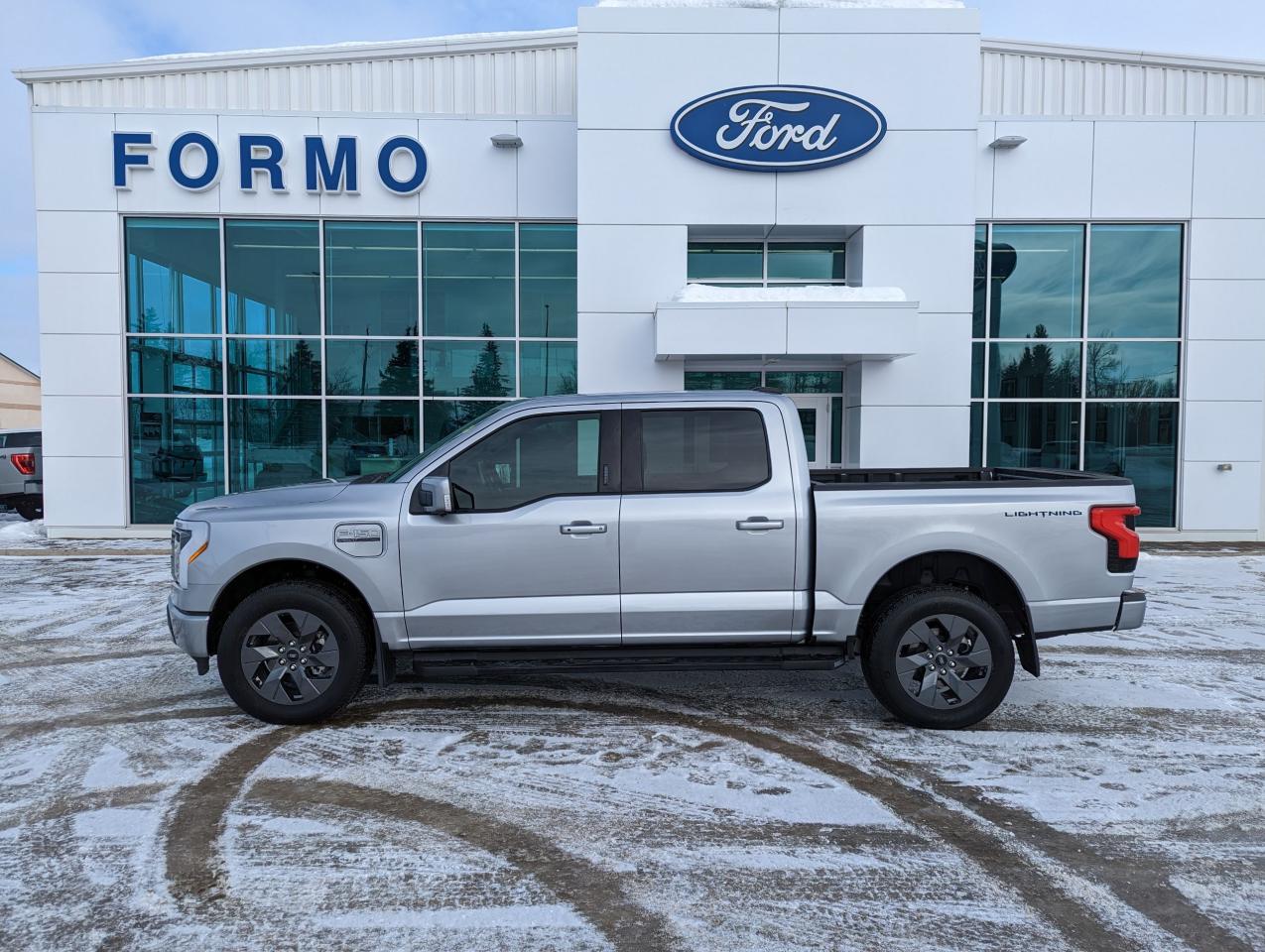 2022 Ford F-150 Lightning Lariat Photo0