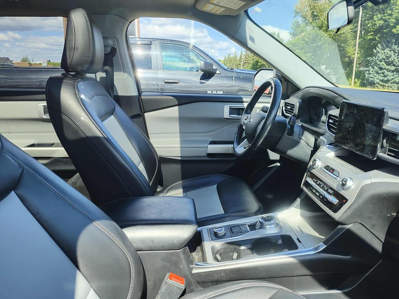 2022 Ford Explorer XLT 4WD
