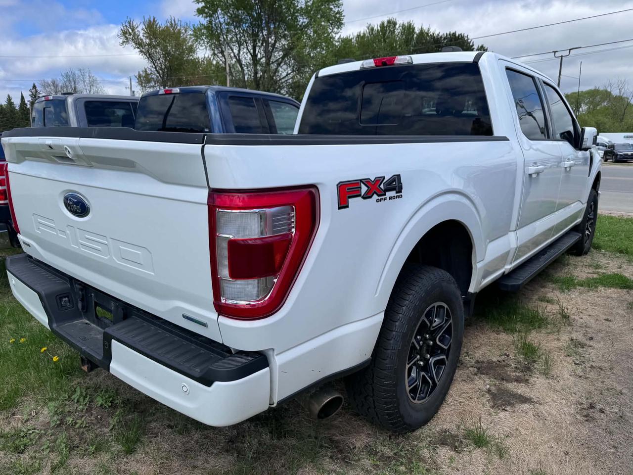 2022 Ford F-150 Lariat Photo3