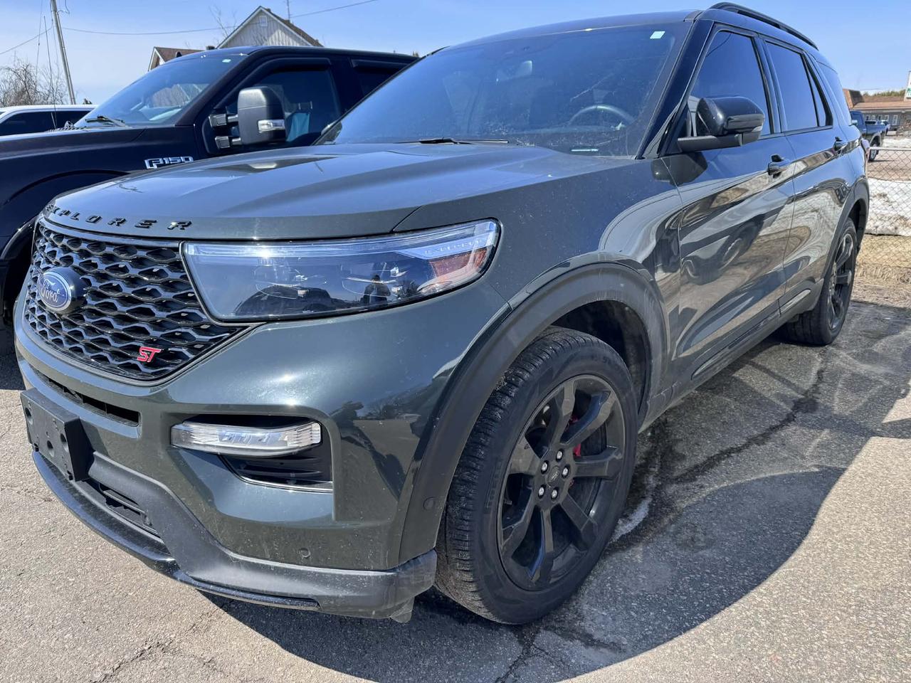 2022 Ford Explorer ST 4WD Photo