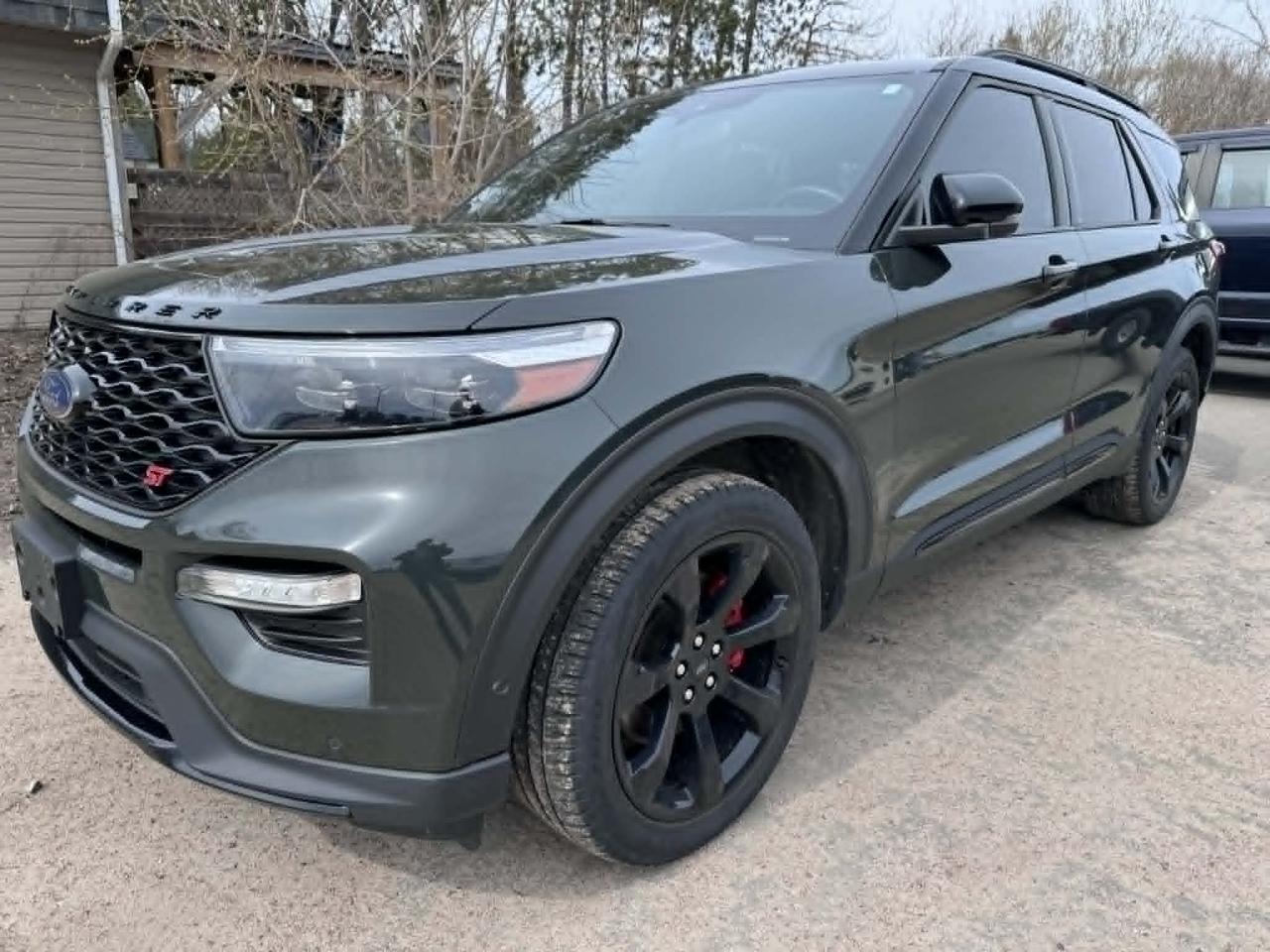 <p><em><strong> FRESH TRADE AWAITING RECONDITIONING/ DETAILING. </strong></em></p><p>INCLUDES A FORD PREMIUM CARE WARRANTY OF 6 MONTHS OR 10 000 KMS, WHICHEVER COMES FIRST.</p>
