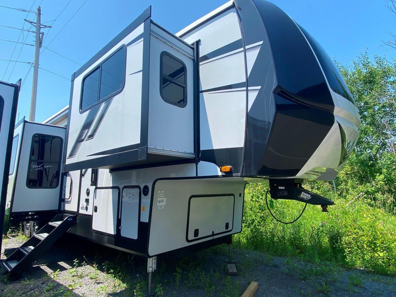 2022 SIERRA 379FLOK Luxury Sierra In Stock!