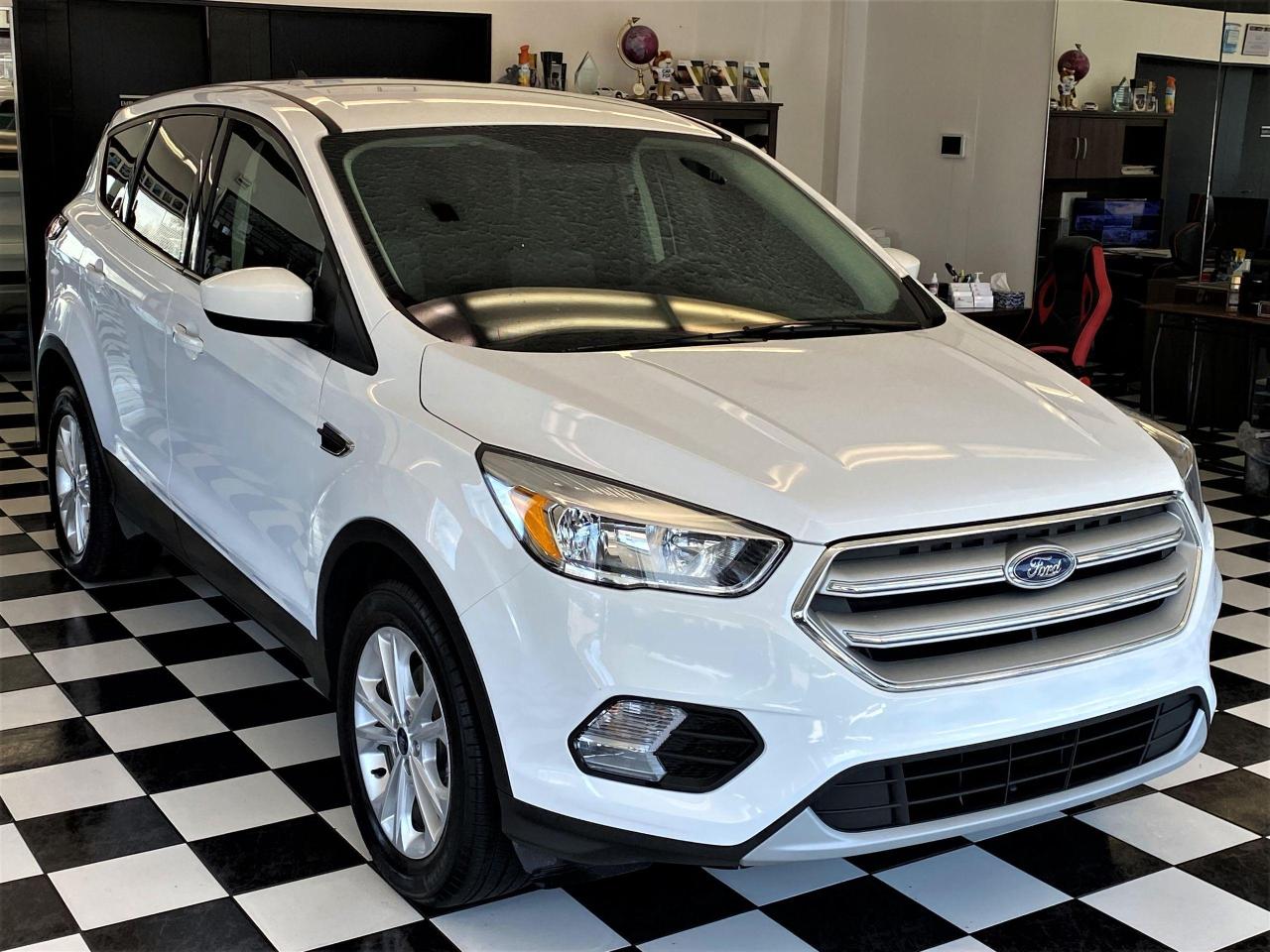 2019 Ford Escape SE+Apple Carplay+Heated Seats+Camera+CLEAN CARFAX - Photo #5