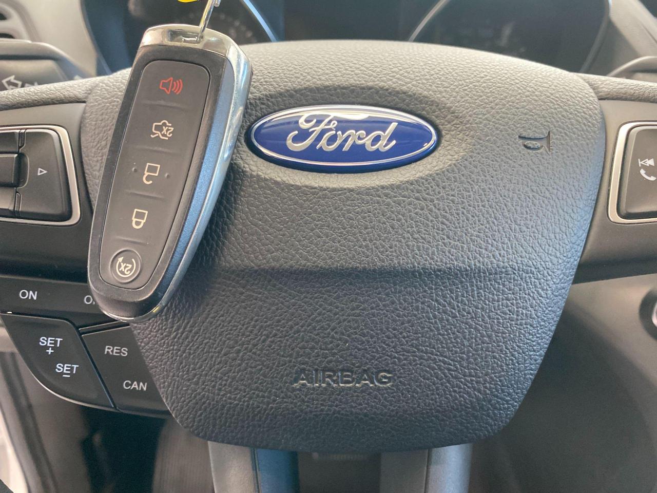2019 Ford Escape SE+Apple Carplay+Heated Seats+Camera+CLEAN CARFAX - Photo #17