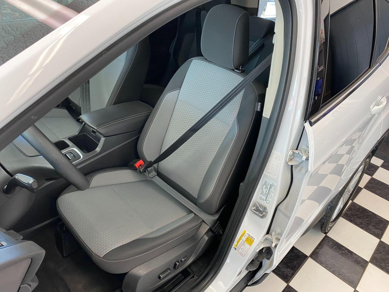 2019 Ford Escape SE+Apple Carplay+Heated Seats+Camera+CLEAN CARFAX - Photo #20