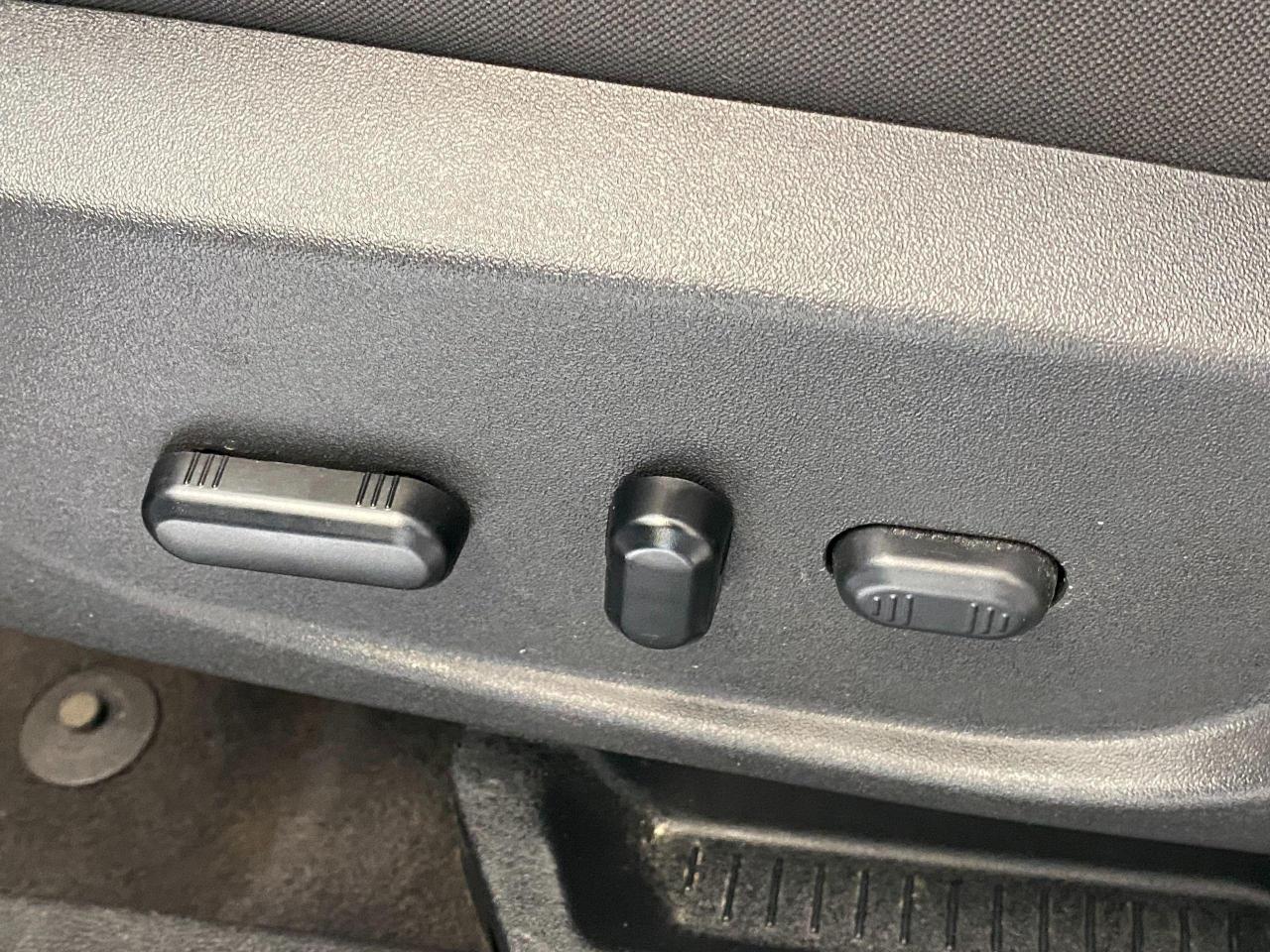 2019 Ford Escape SE+Apple Carplay+Heated Seats+Camera+CLEAN CARFAX - Photo #43