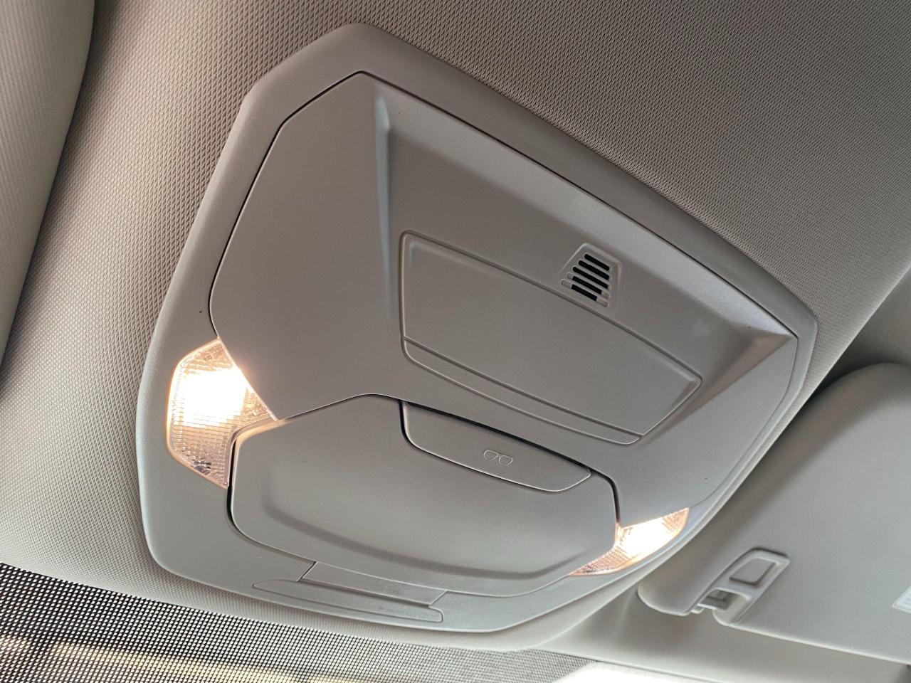 2019 Ford Escape SE+Apple Carplay+Heated Seats+Camera+CLEAN CARFAX - Photo #46