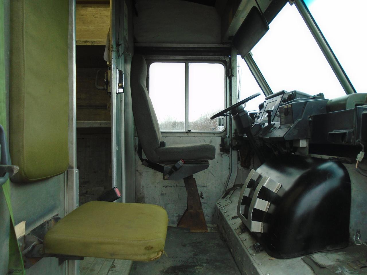 2002 International TerraStar STEPVAN 18 FT Photo