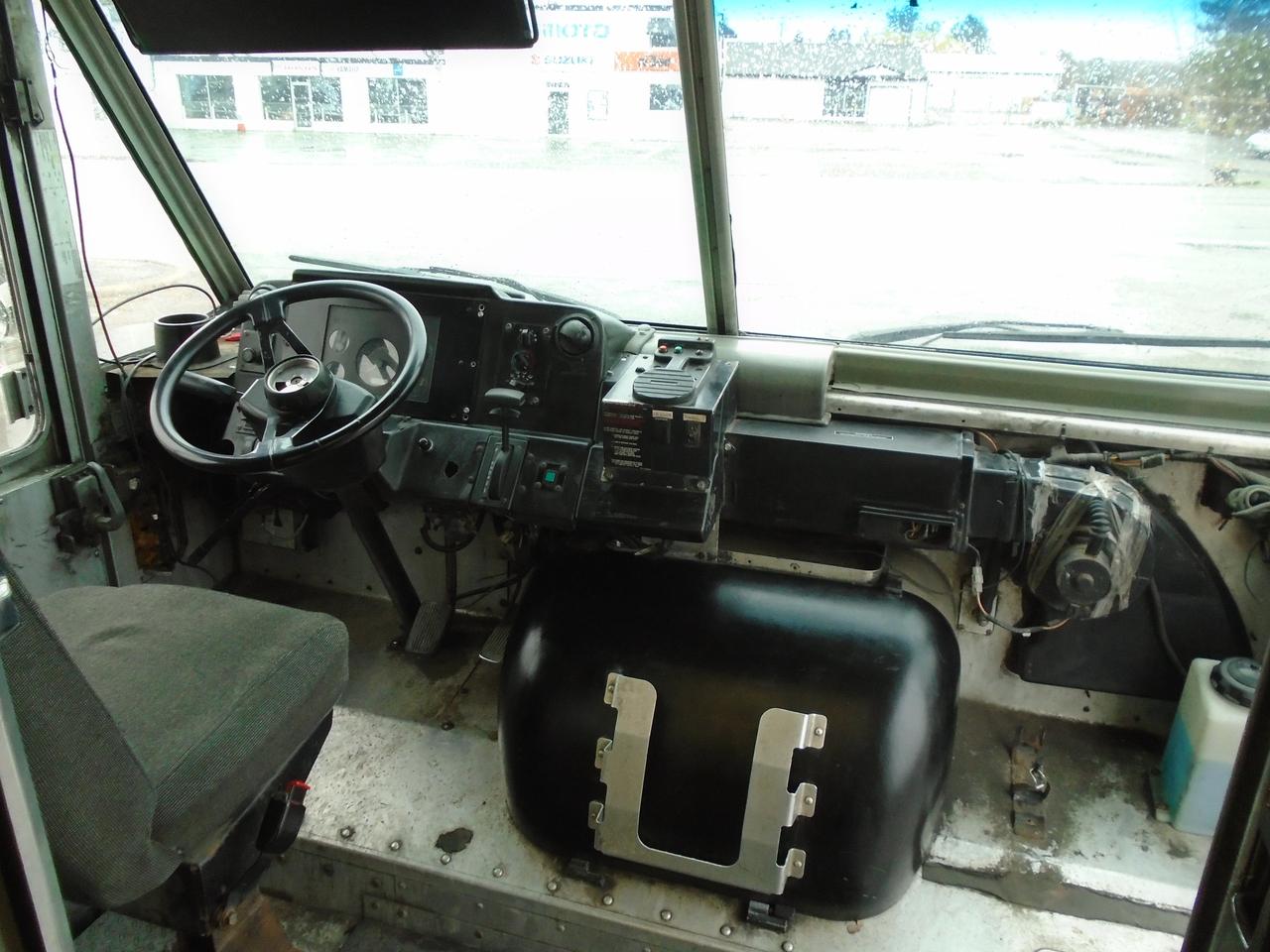 2002 International TerraStar STEPVAN 18 FT Photo