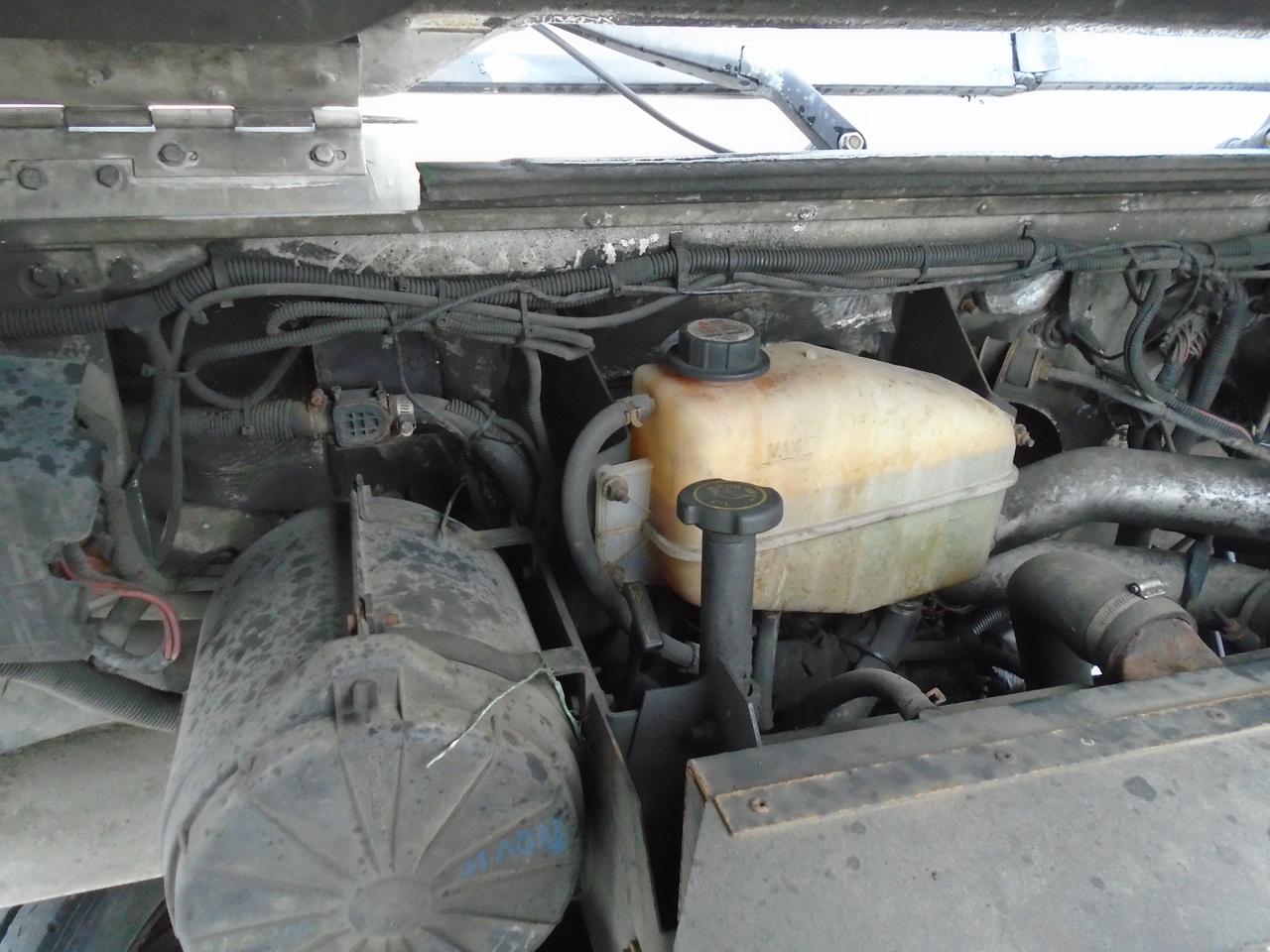 2002 International TerraStar STEPVAN 18 FT Photo