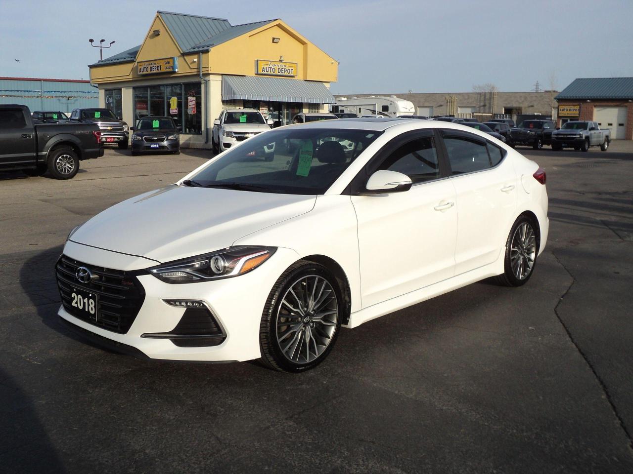 2018 Hyundai Elantra Sport tech 1.6L Roof NavLeatherHeatedSeatsBackCam