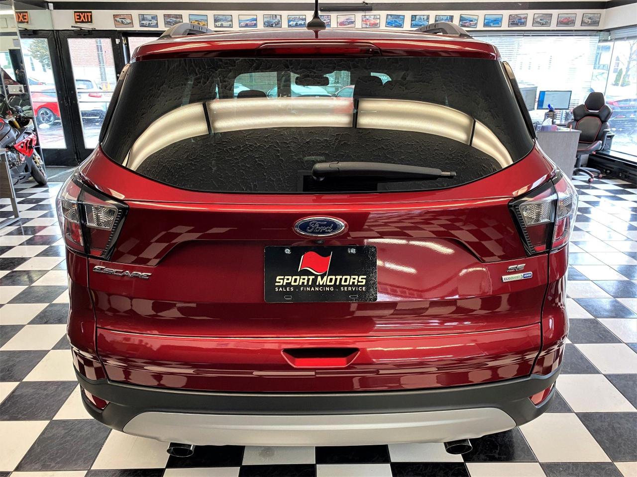 2018 Ford Escape SE 4WD+Adaptive Cruise+GPS+Apple Play+CLEAN CARFAX - Photo #3