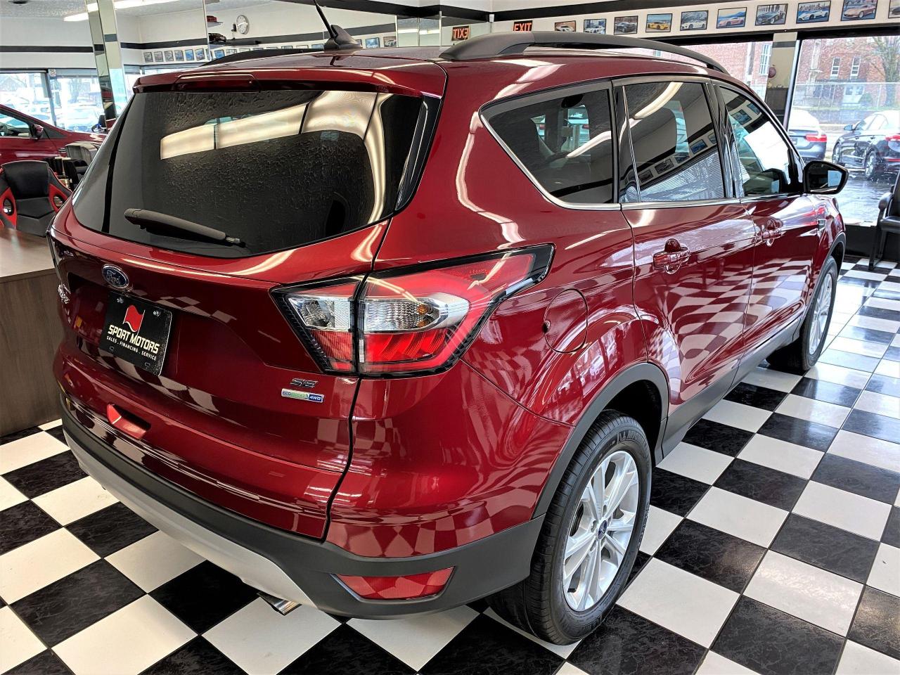 2018 Ford Escape SE 4WD+Adaptive Cruise+GPS+Apple Play+CLEAN CARFAX - Photo #4