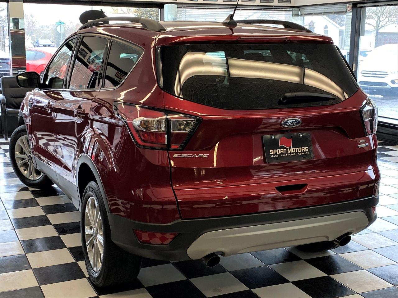 2018 Ford Escape SE 4WD+Adaptive Cruise+GPS+Apple Play+CLEAN CARFAX - Photo #16