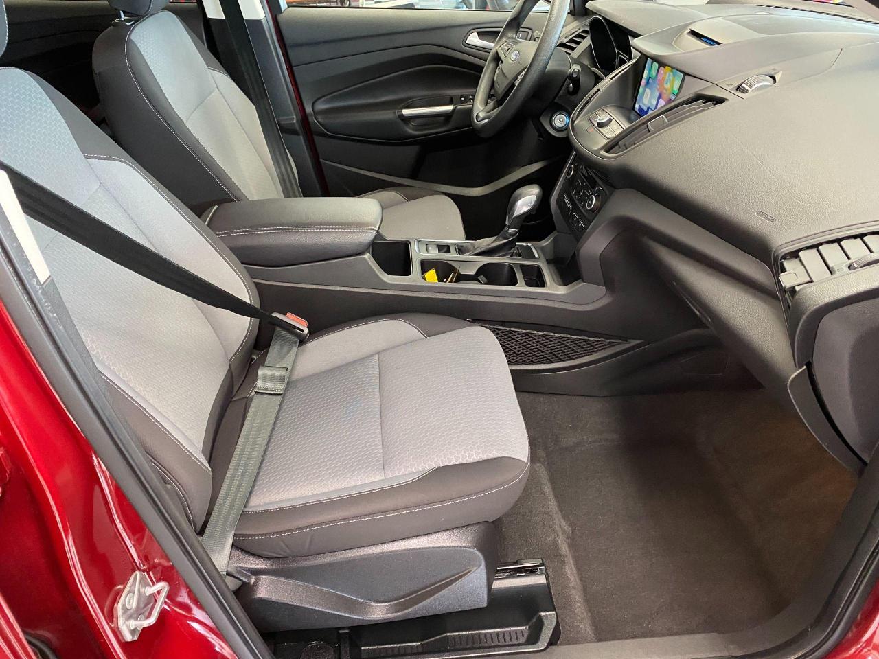 2018 Ford Escape SE 4WD+Adaptive Cruise+GPS+Apple Play+CLEAN CARFAX - Photo #24