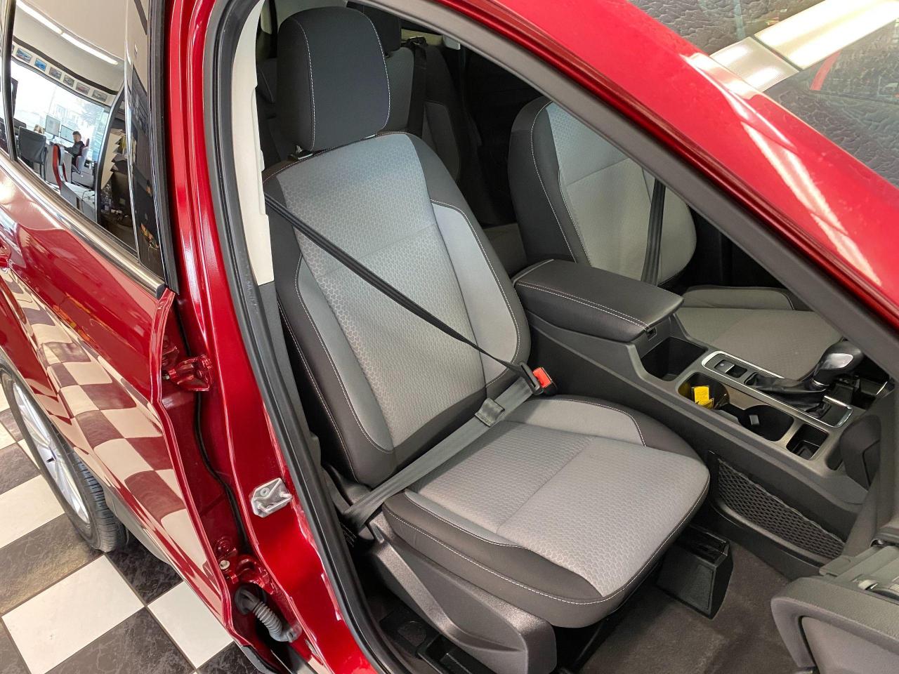 2018 Ford Escape SE 4WD+Adaptive Cruise+GPS+Apple Play+CLEAN CARFAX - Photo #25