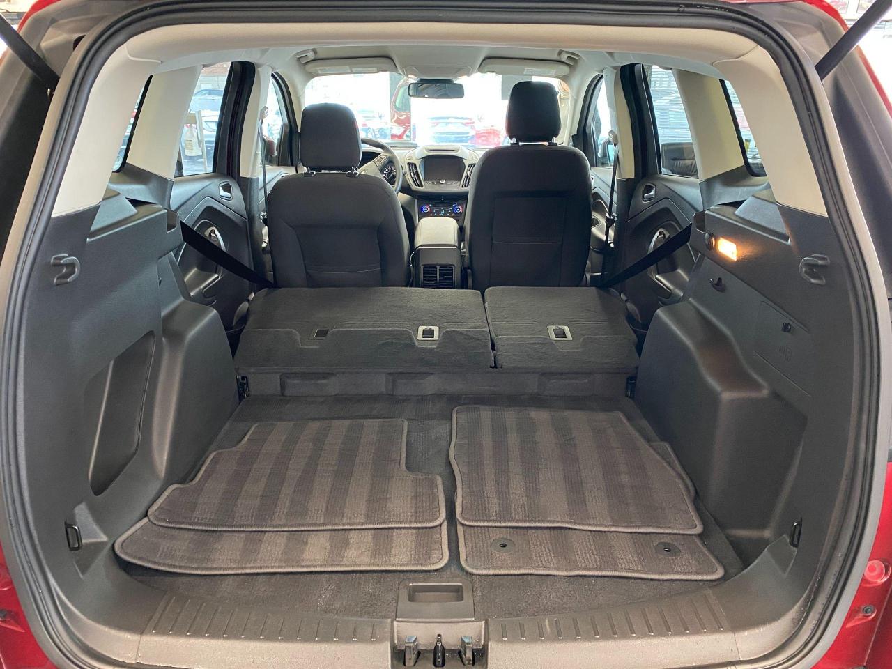 2018 Ford Escape SE 4WD+Adaptive Cruise+GPS+Apple Play+CLEAN CARFAX Photo97