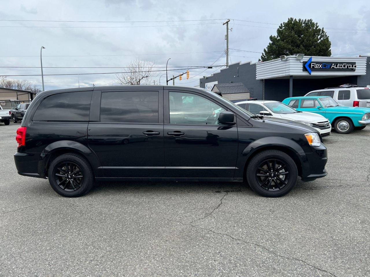 2019 Dodge Grand Caravan SXT FULL Stow n Go - Photo #4