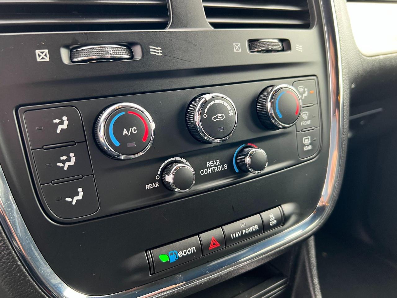2019 Dodge Grand Caravan SXT FULL Stow n Go - Photo #15