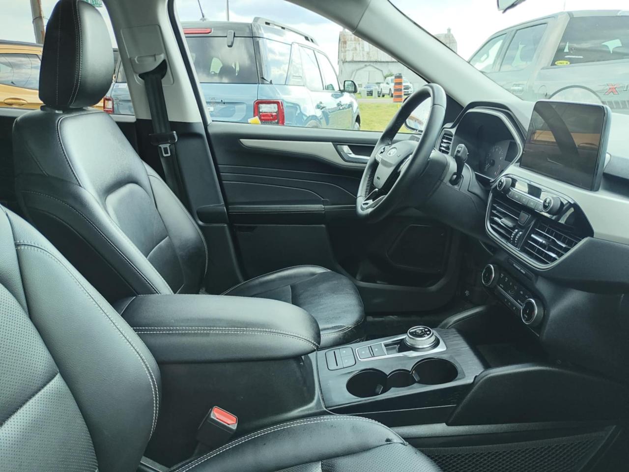 2022 Ford Escape SEL Photo