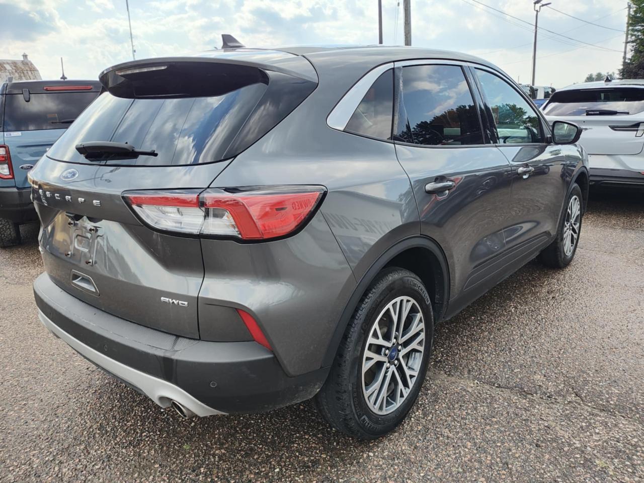 2022 Ford Escape SEL Photo
