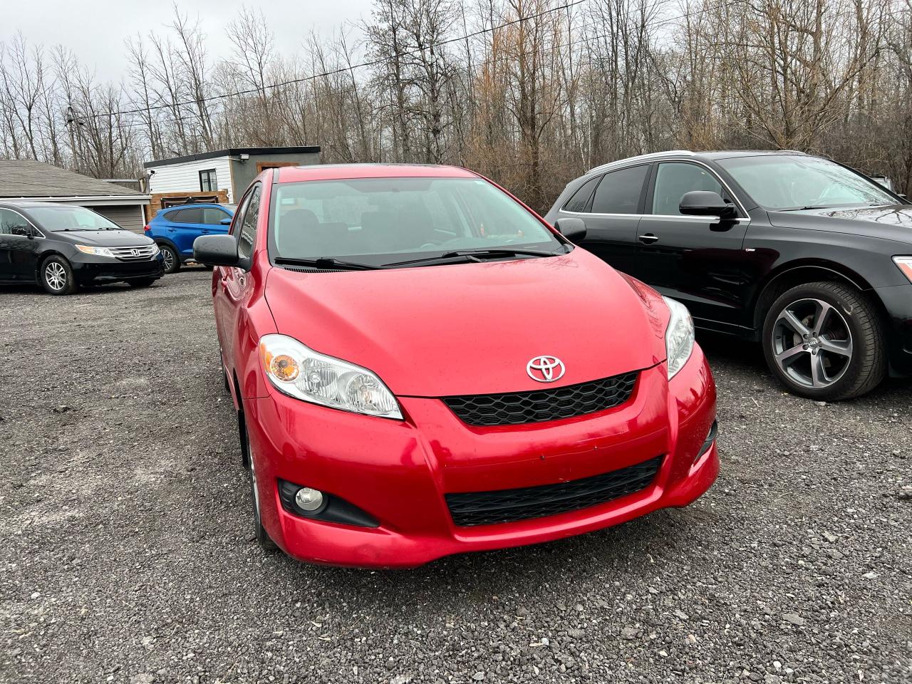 2014 Toyota Matrix  - Photo #2