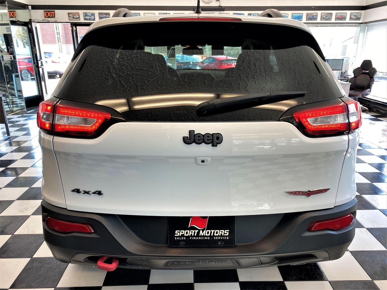 2015 Jeep Cherokee Trailhawk 4x4 V6+GPS+Camera+Bluetooth+CLEAN CARFAX - Photo #3